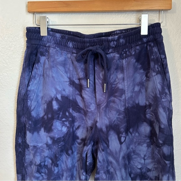 Athleta Women's Farallon Blue Abstract Tie Dye Lightweight Joggers, Size Small - Picture 5 of 12